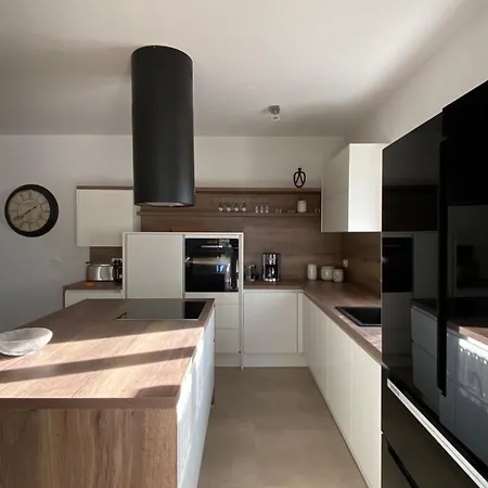 Milandro - Luxus & Ruheoase * Lasci