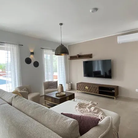 Milandro - Brand New Luxury Villa *