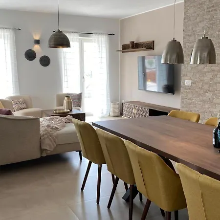 Milandro - Brand New Luxury Villa Lasci