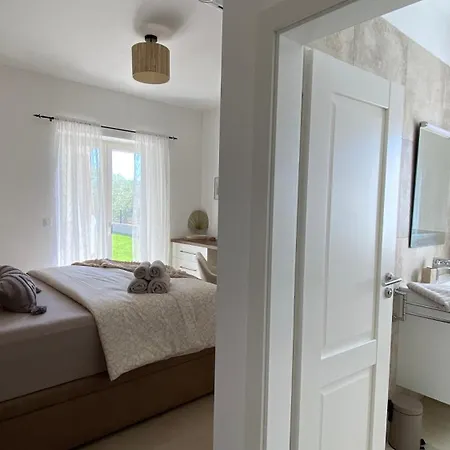 Villa Milandro - Luxus & Ruheoase Lasci