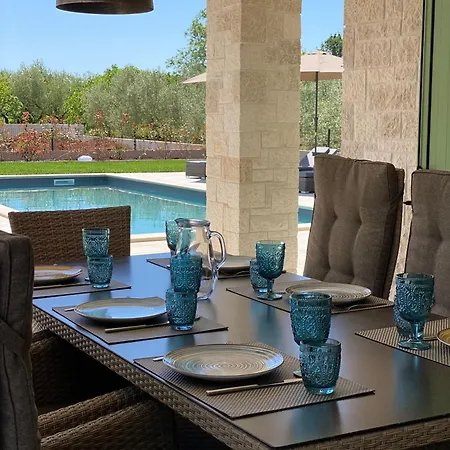 Milandro - Brand New Luxury Villa Lasci