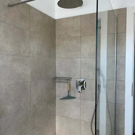 Milandro - Luxus & Ruheoase * Lasci