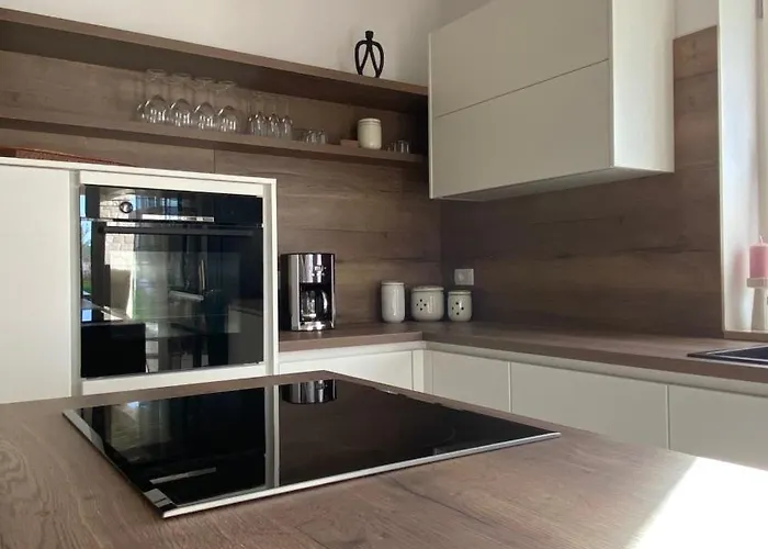 Milandro - Luxus & Ruheoase Lasci