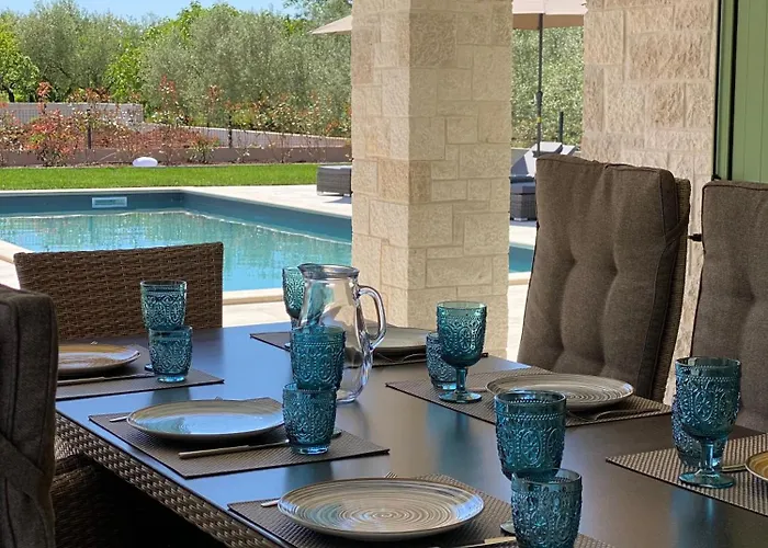 Milandro - Luxus & Ruheoase Villa Lasci